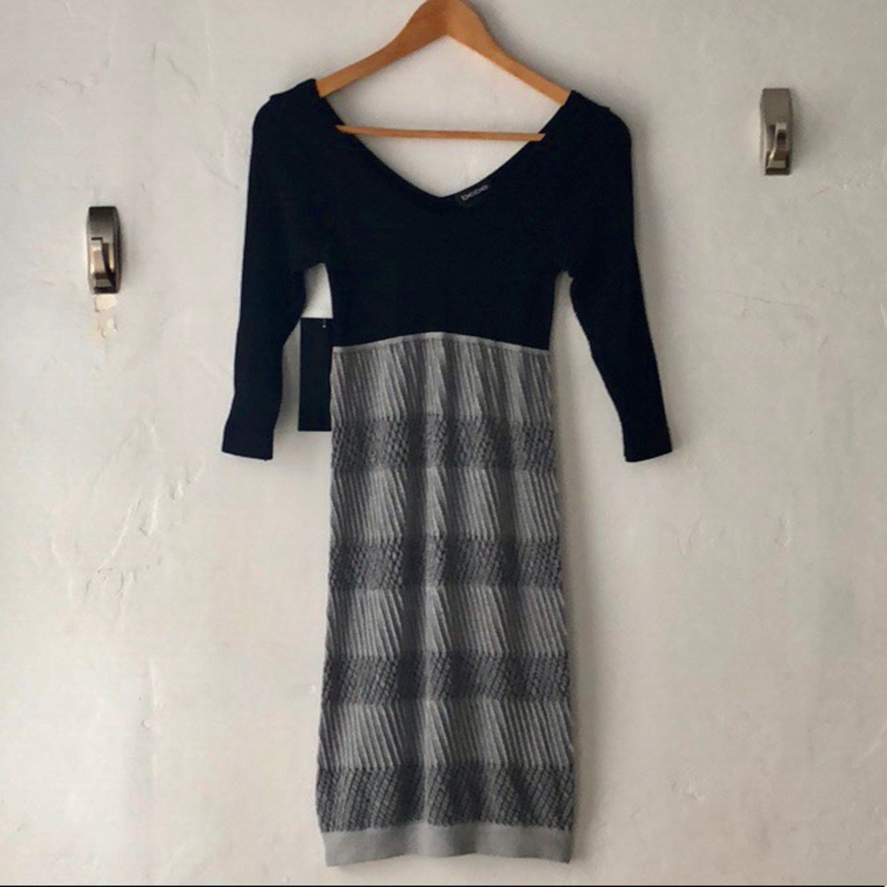 BEBE-3/4 Sleeve Bodycon